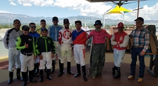 Albuquerque Downs' Jockeys Visit Children's Hospital