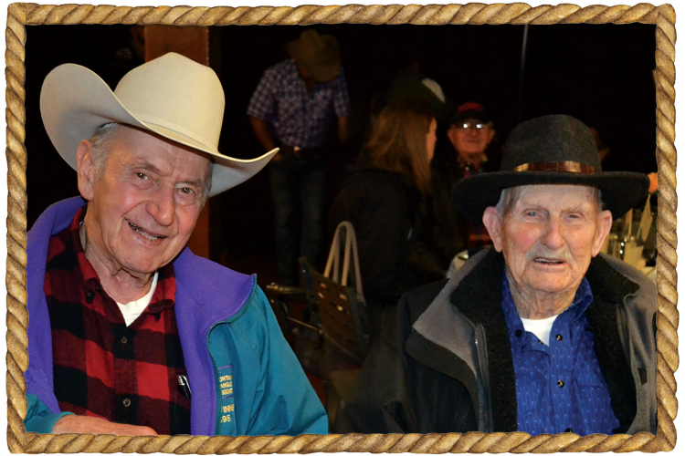 Baxter (right) with  friend Sig Aumuller at the 2019 Oregon Championship Banquet.